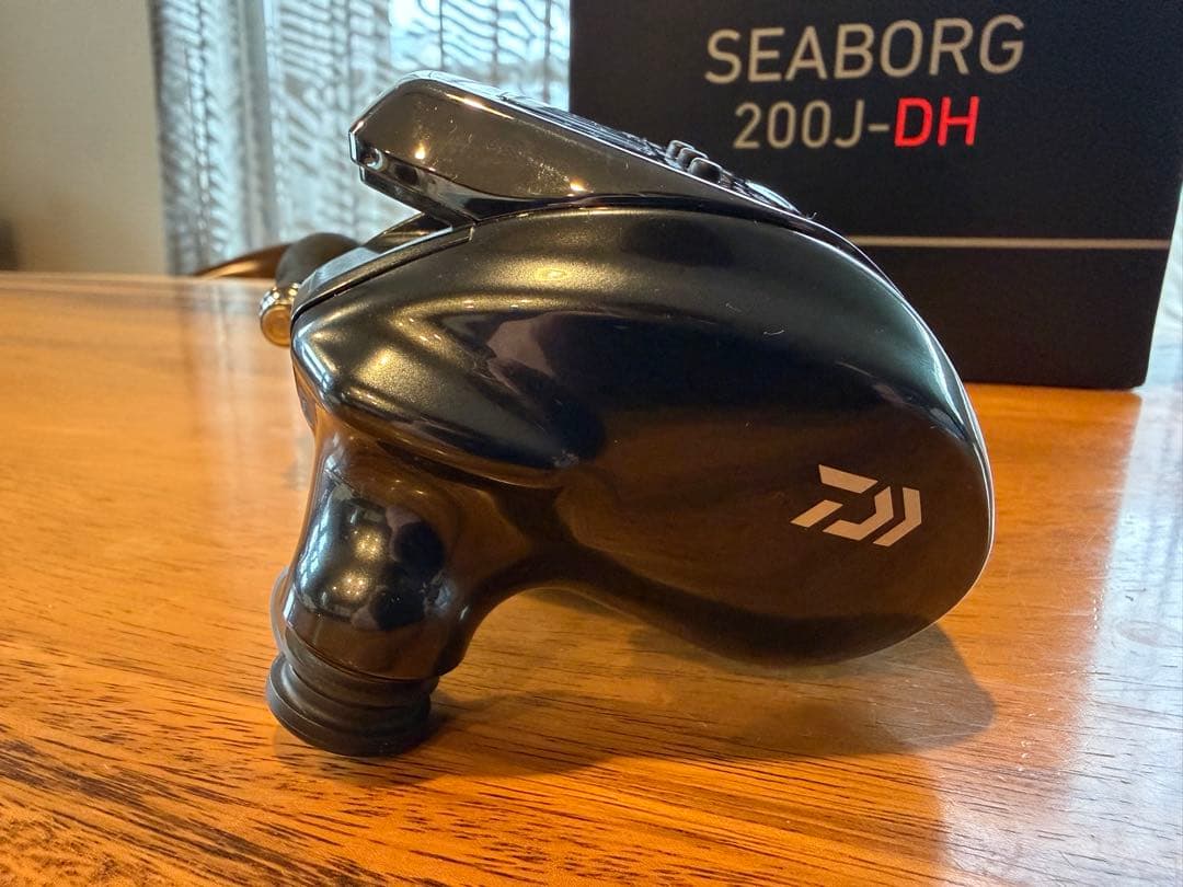 【お値下げ中】Daiwa ダイワ SEABORG 200J-DH 電動リール