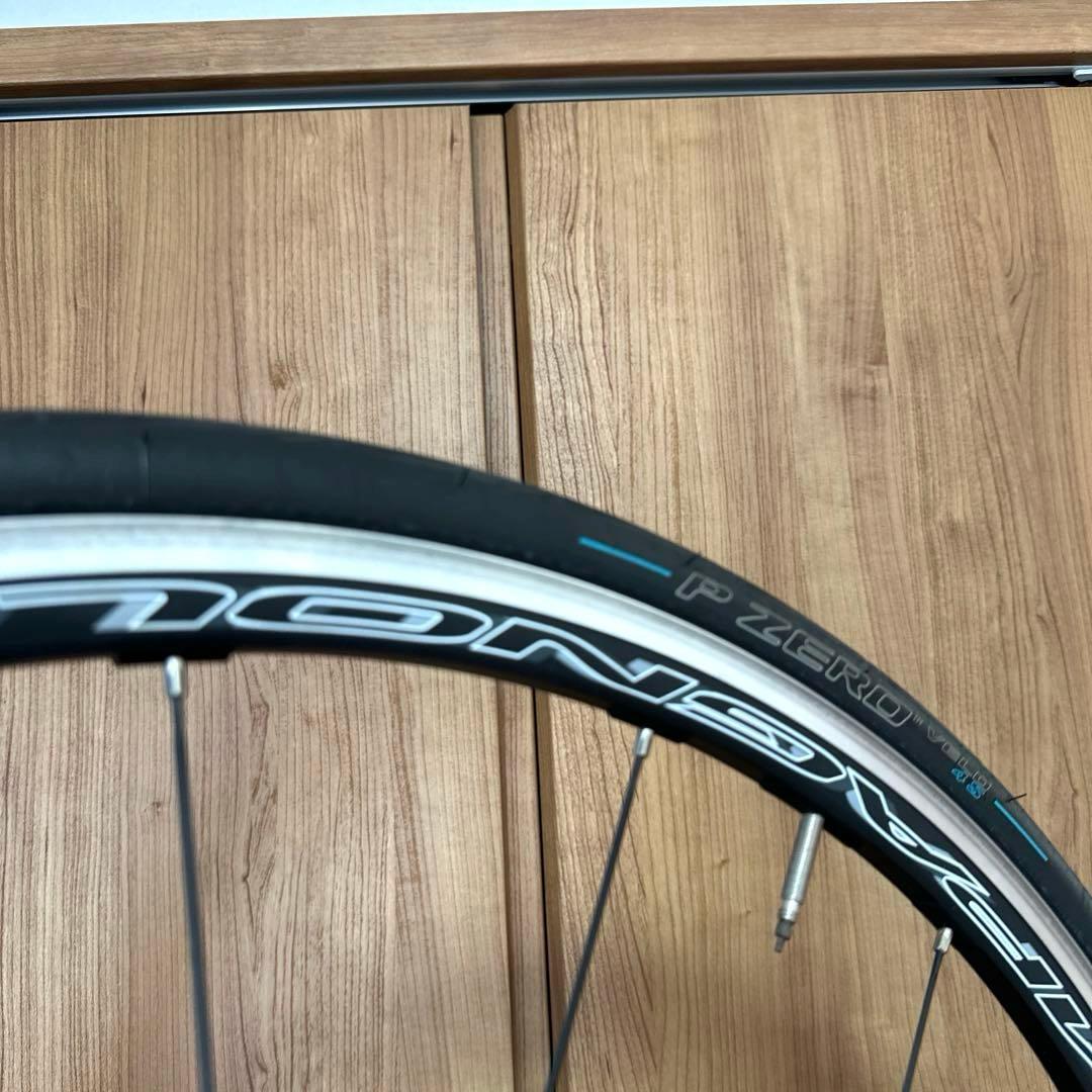 低走行　カンパニョーロ　ゾンダc17 シマノフリー　タイヤ　P ZERO 4S