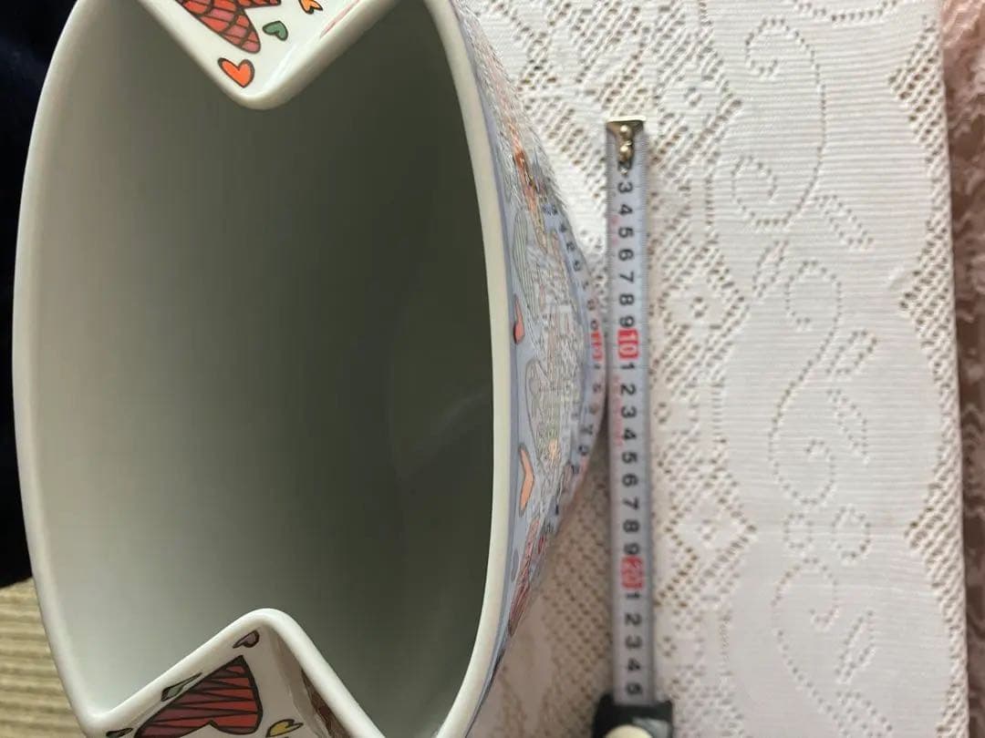 ジェームスリジィハートデザイン花瓶