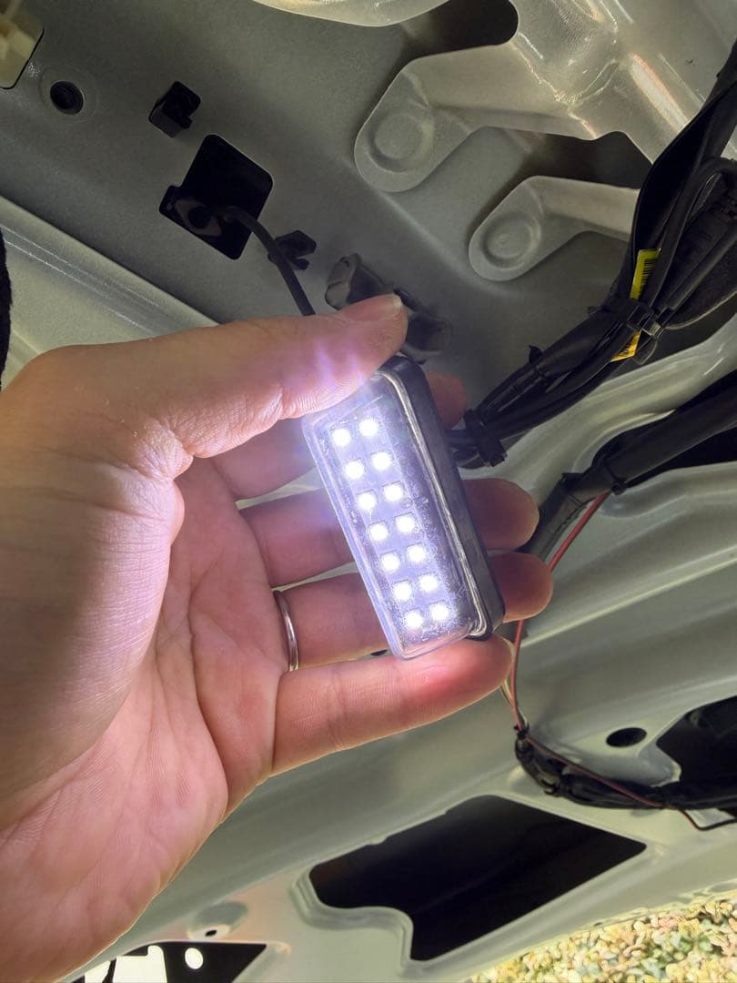 Valenti LEDライセンスランプ TYPE 1 　アルファード30 後期