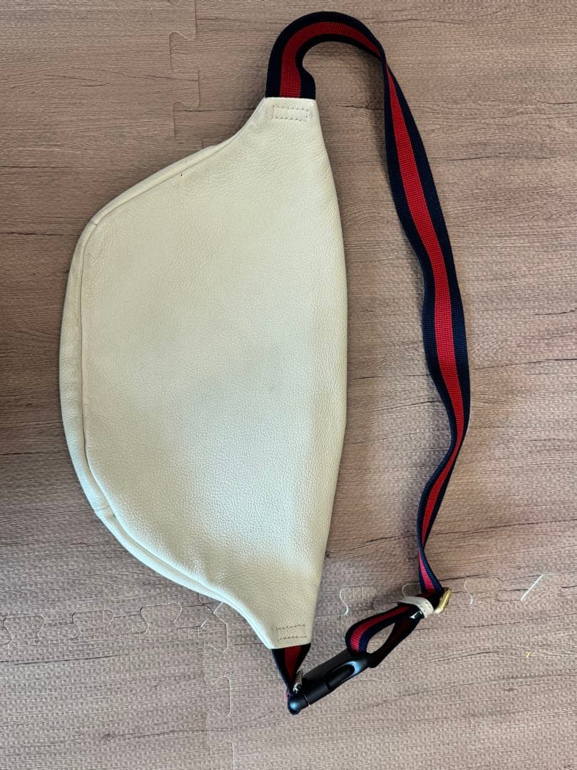 GUCCI ボディバッグ・ウエストポーチ ホワイト