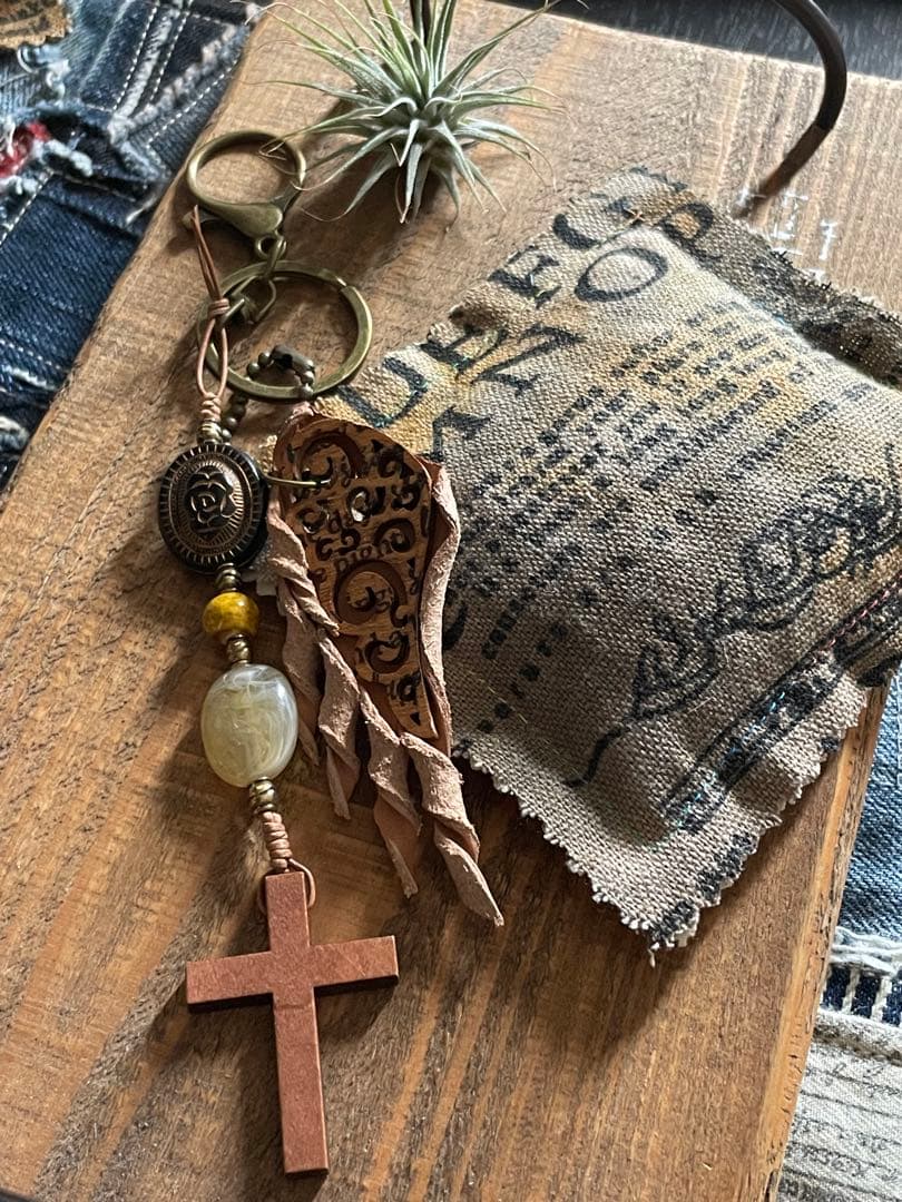 No.143フェザー with ヒノキチップチャーム‪·̩͙꒰ঌ