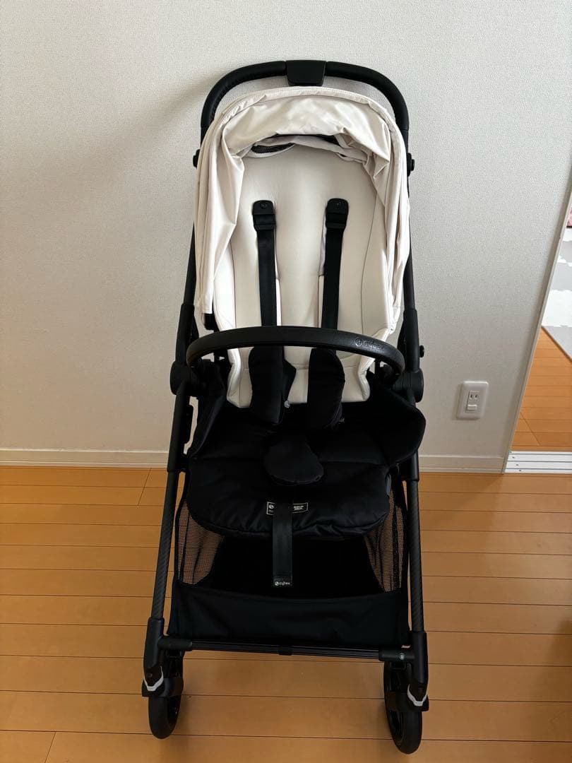 Cybex メリオカーボン白　2024年式