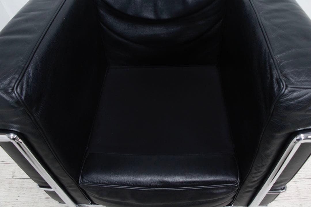 【極美品】 LC2 リプロダクト IDC大塚家具 黒本革 ル・コルビュジエ