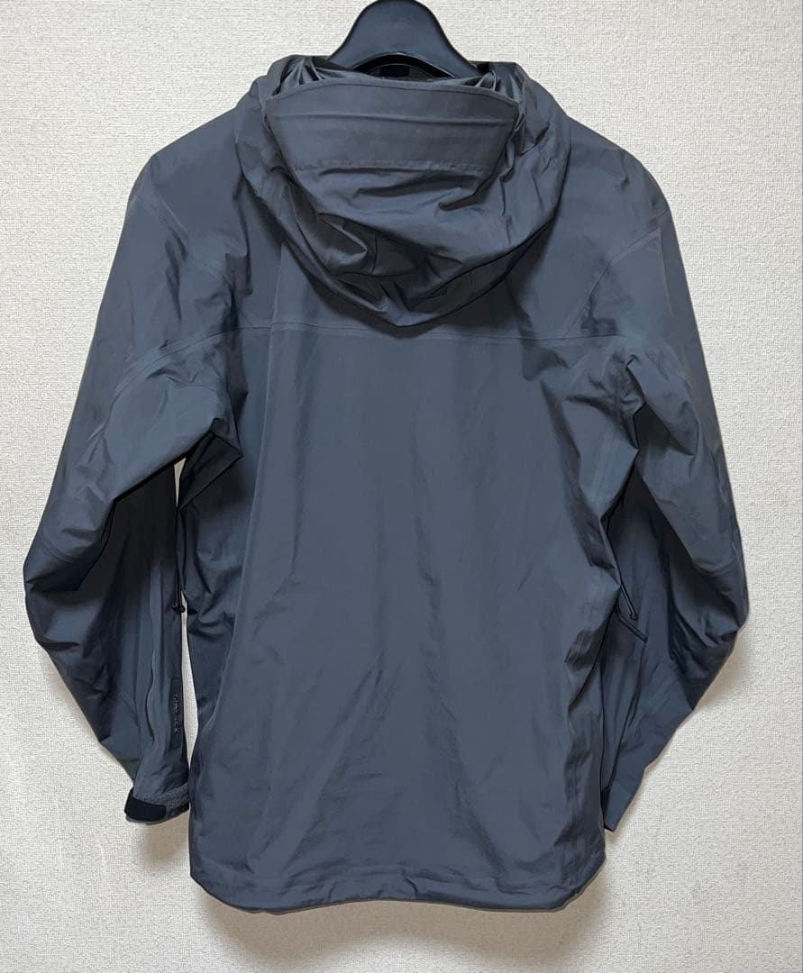 Arc’teryx LEAF Alpha LT Gen2 Wolf M カナダ製