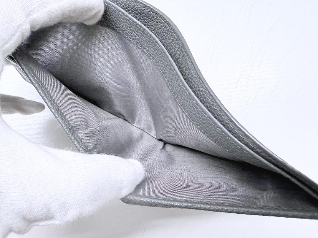 美品 プラダ ロゴ 二つ折り財布 グレー RFID 2MO738