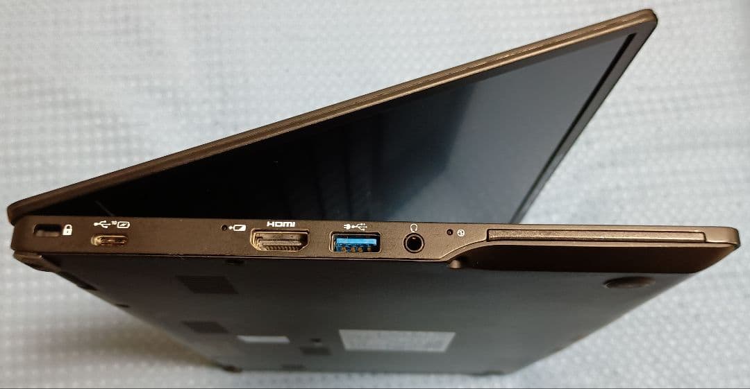 美品 LIFEBOOK U9312/J 第12世代 Core i5 Office