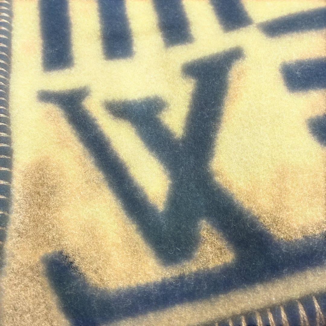 未使用★ルイヴィトン★ブランケット♪ベルト付き