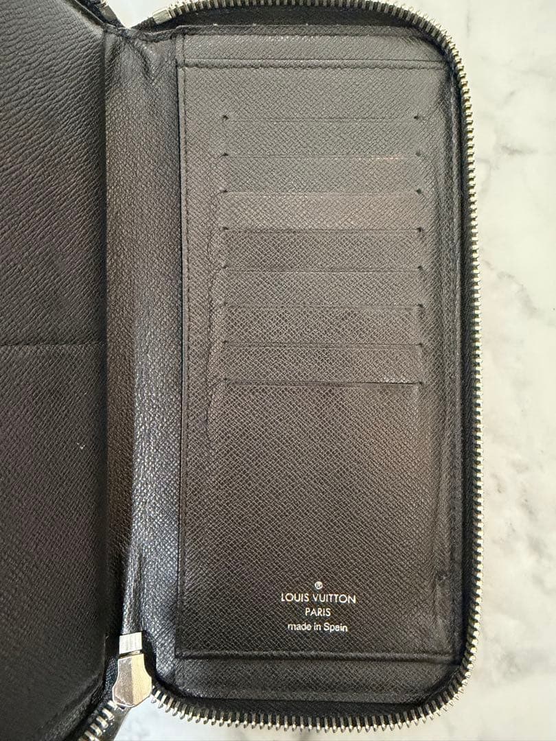 Louis Vuitton ダミエグラフィット　ジッピーウォレットヴェルティカル
