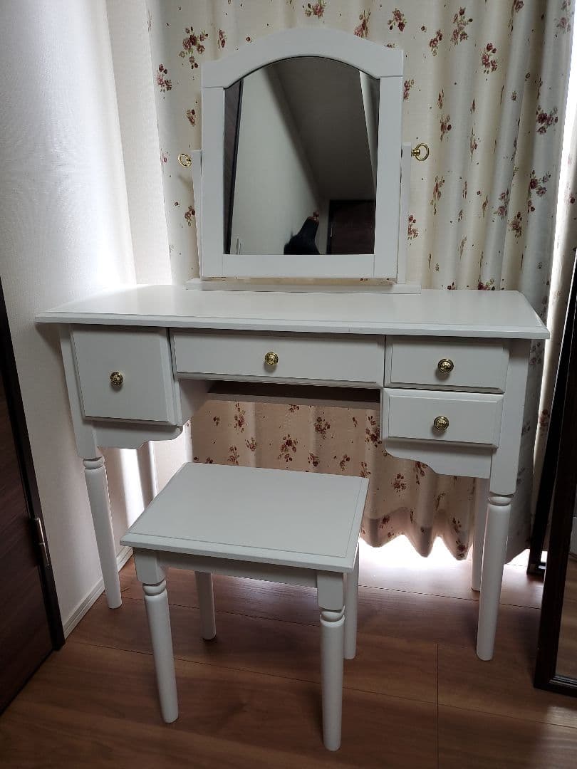 白姫系ドレッサー&スツール
