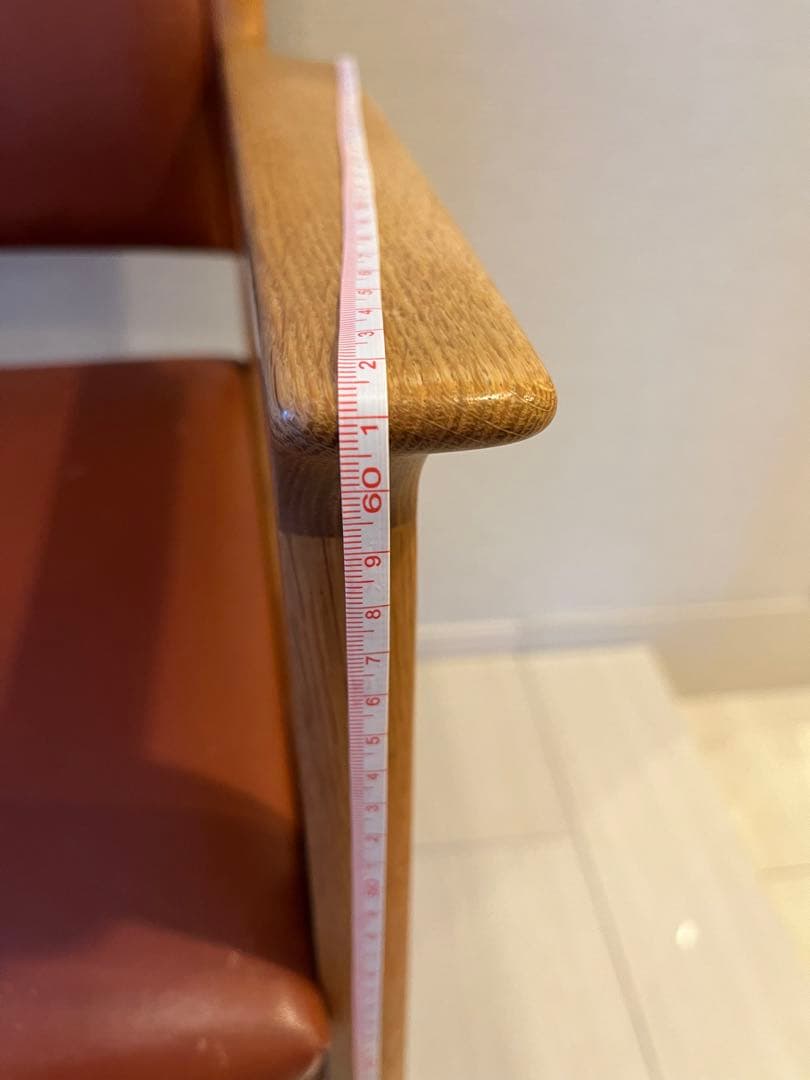 『GECKO』アーム付きダイニングチェア 木製