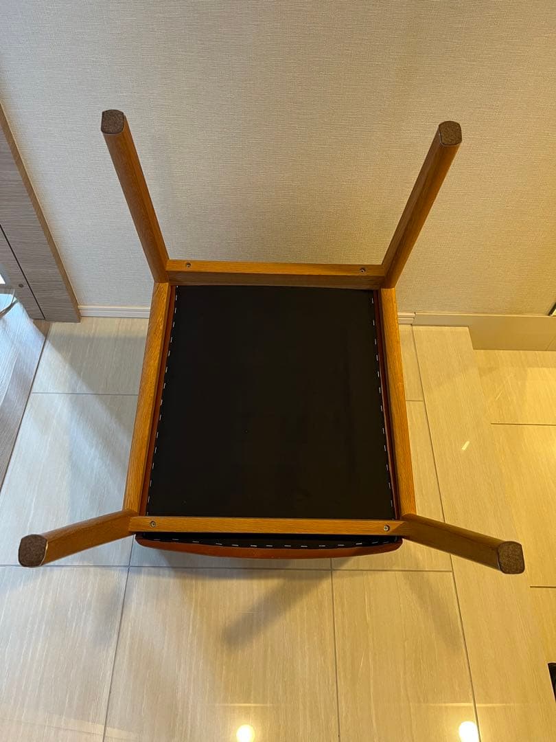 『GECKO』アーム付きダイニングチェア 木製