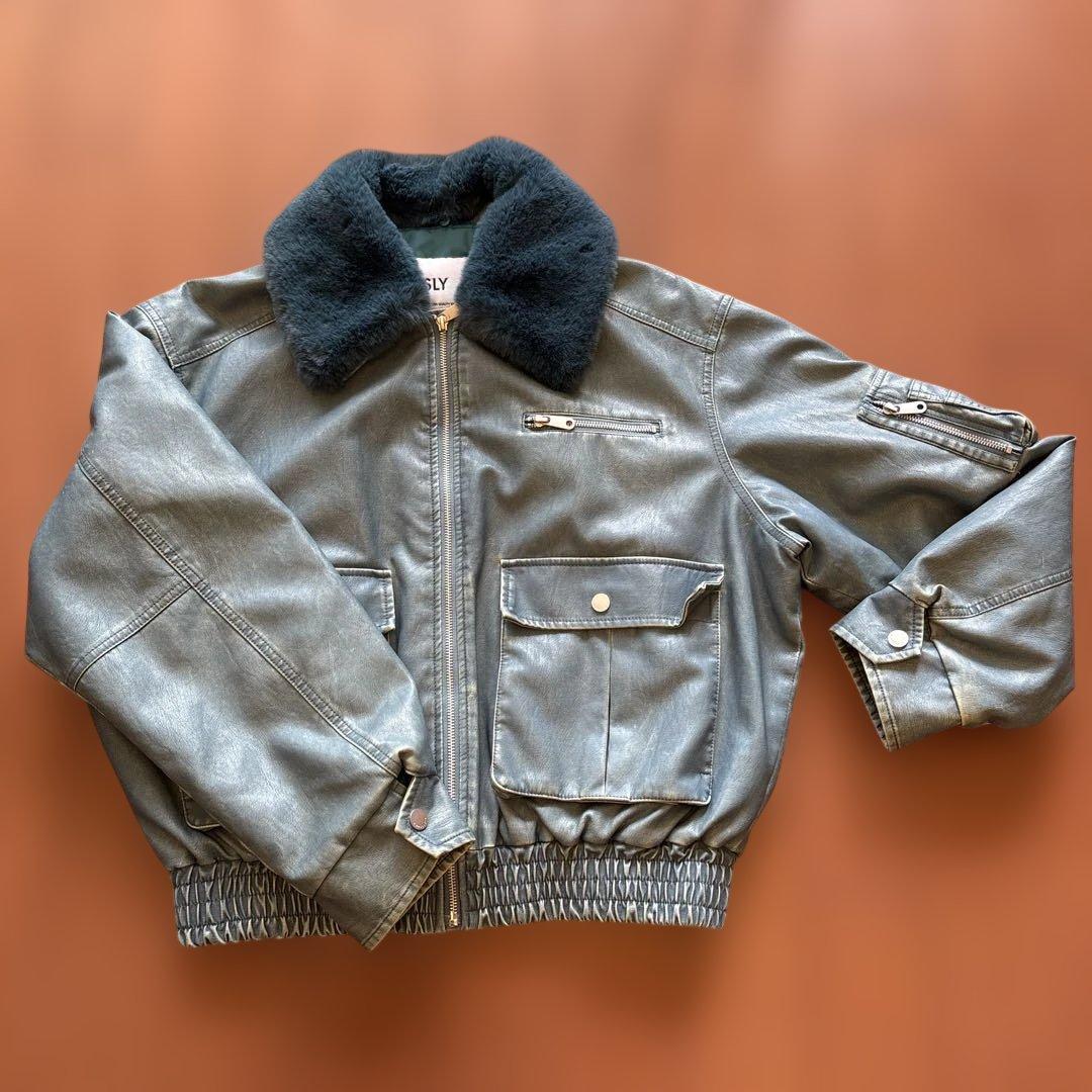 る*る様 【SLY】フェイクレザーブルゾン　ライトブルー　ファー取外可能