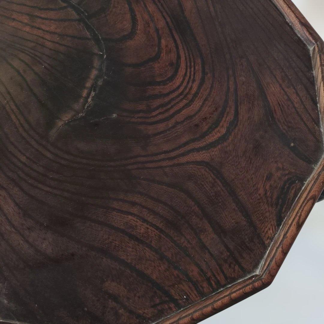 木製テーブル、飾り台