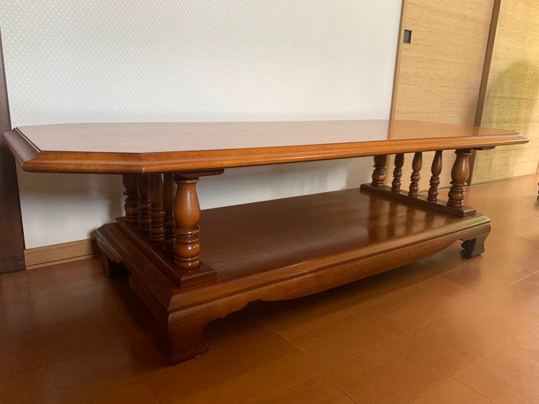 横浜ダニエル　ローテーブル