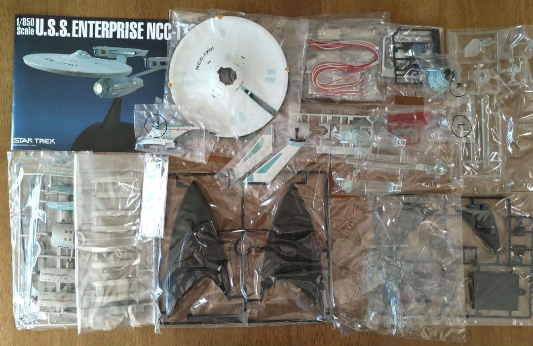 スタートレック U.S.S. ENTERPRISE NCC-1701 未開封