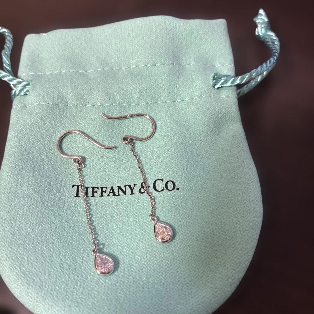 ティファニー ダイヤモンドバイザヤードピアス ペアシェイプ