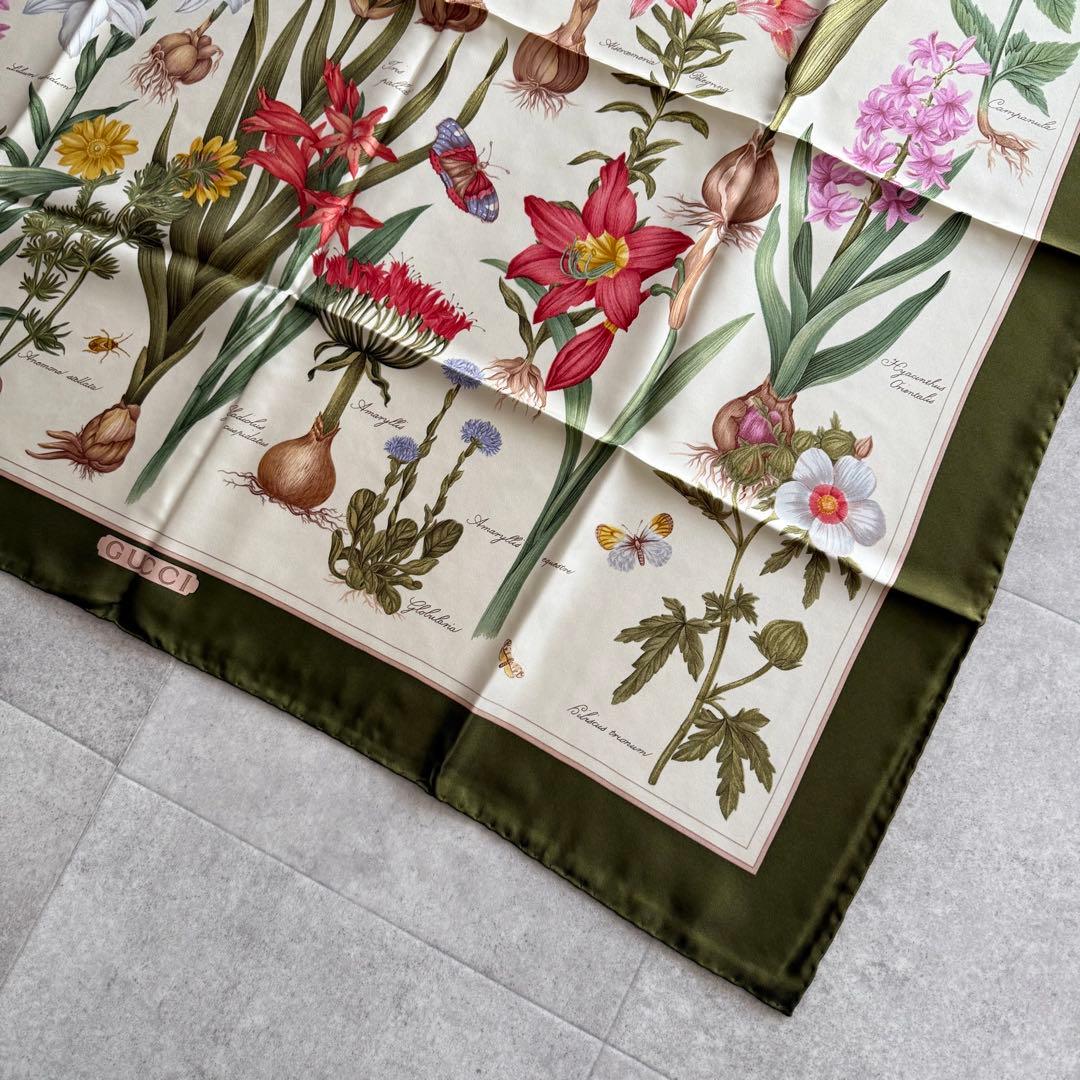 グッチ　大判スカーフ　花柄　ボタニカル　85cm×86cm グリーン　シルク