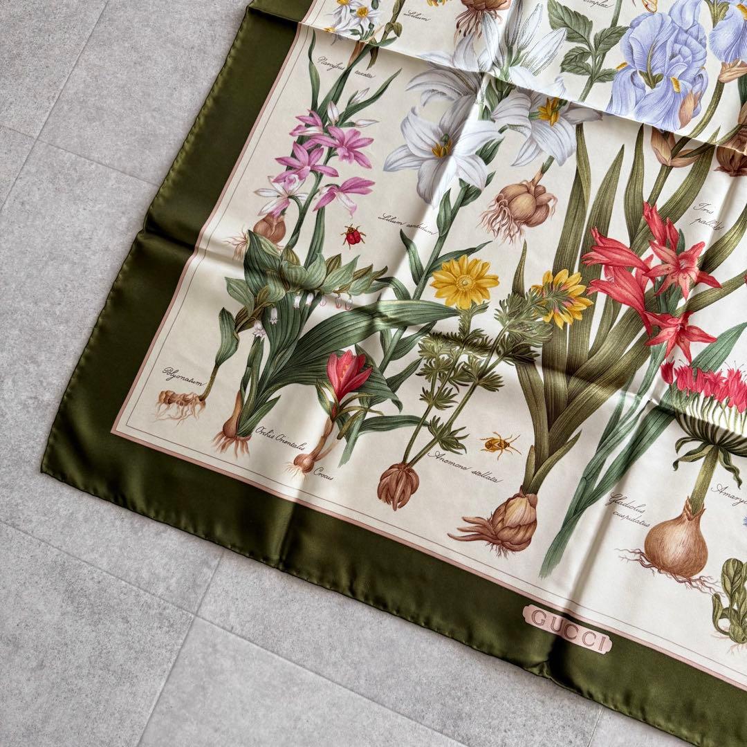 グッチ　大判スカーフ　花柄　ボタニカル　85cm×86cm グリーン　シルク