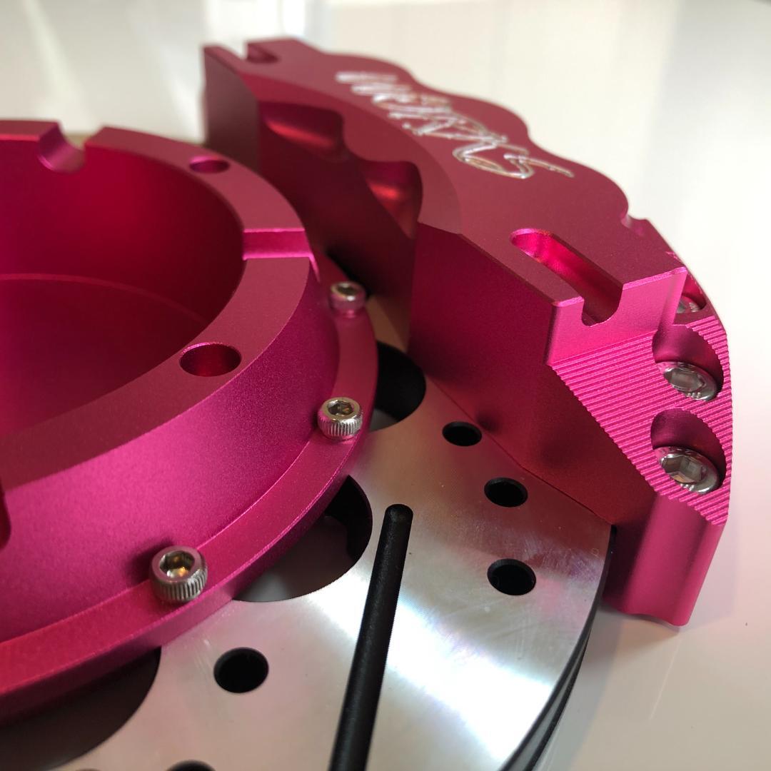 ブレーキキャリパーモチーフの小物入れ アッシュトレー 灰皿 ピンク