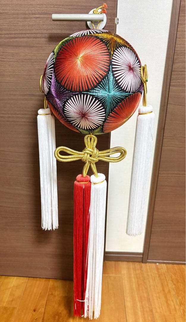 花火模様が美しく華やかなごてんまり