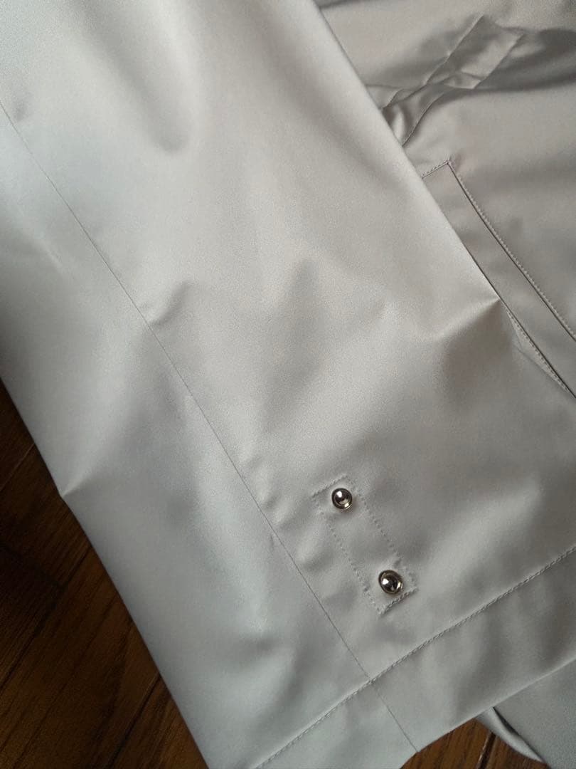 新品　タグ付　アマカ　リモンタサテンショートコート　スプリングコート　Mサイズ