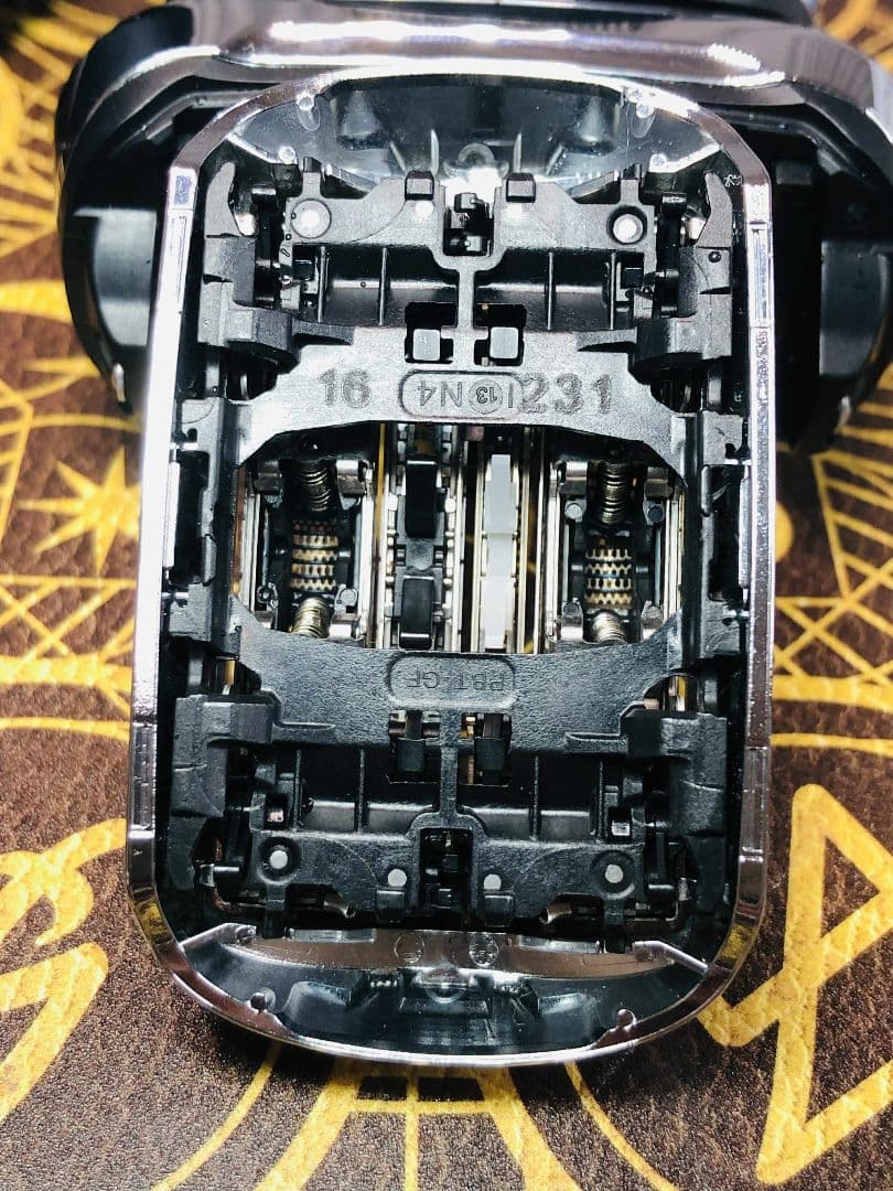 【けんと】BRAUN S9 9297ccメンズ電気シェーバー ブラウン