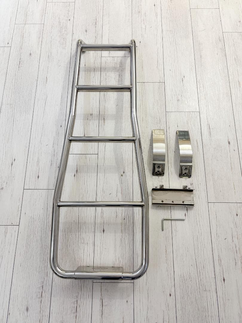 リアラダー　ガナドール