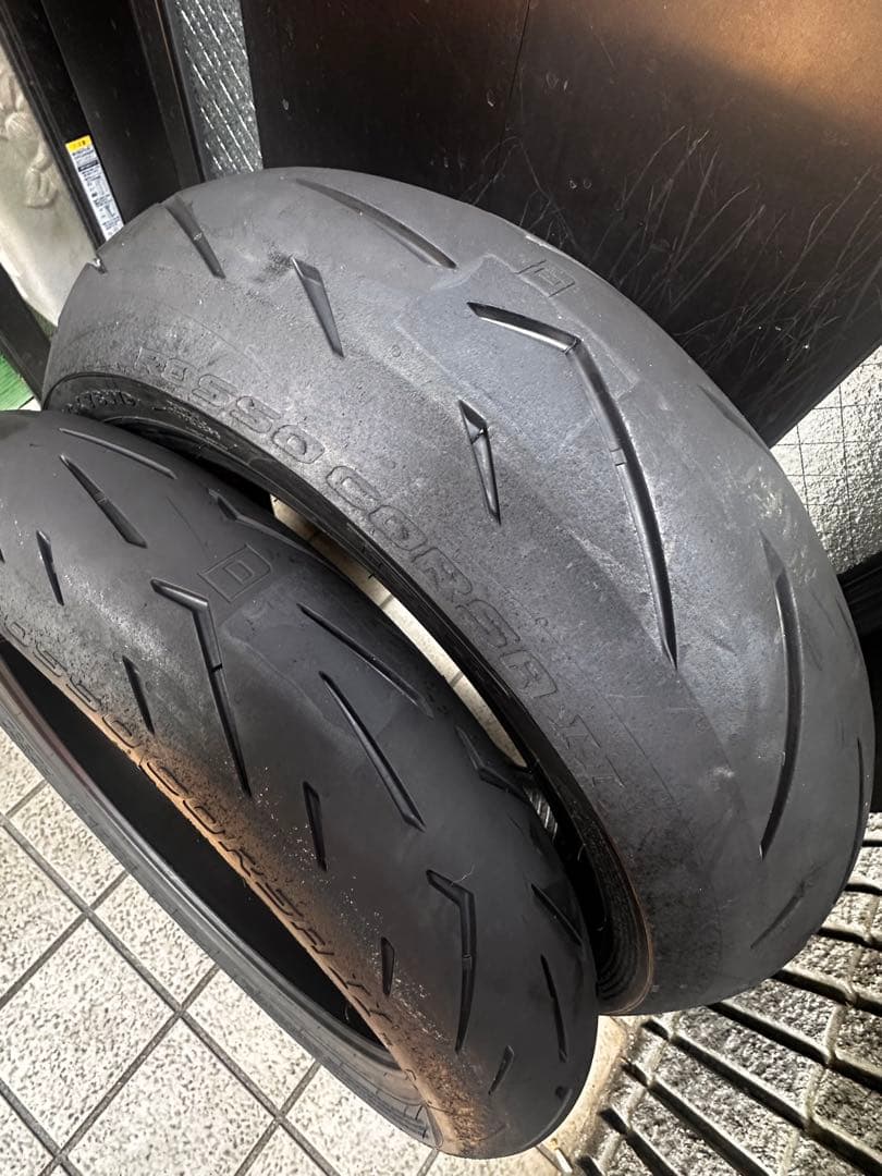 バイク　タイヤ　ピレリ