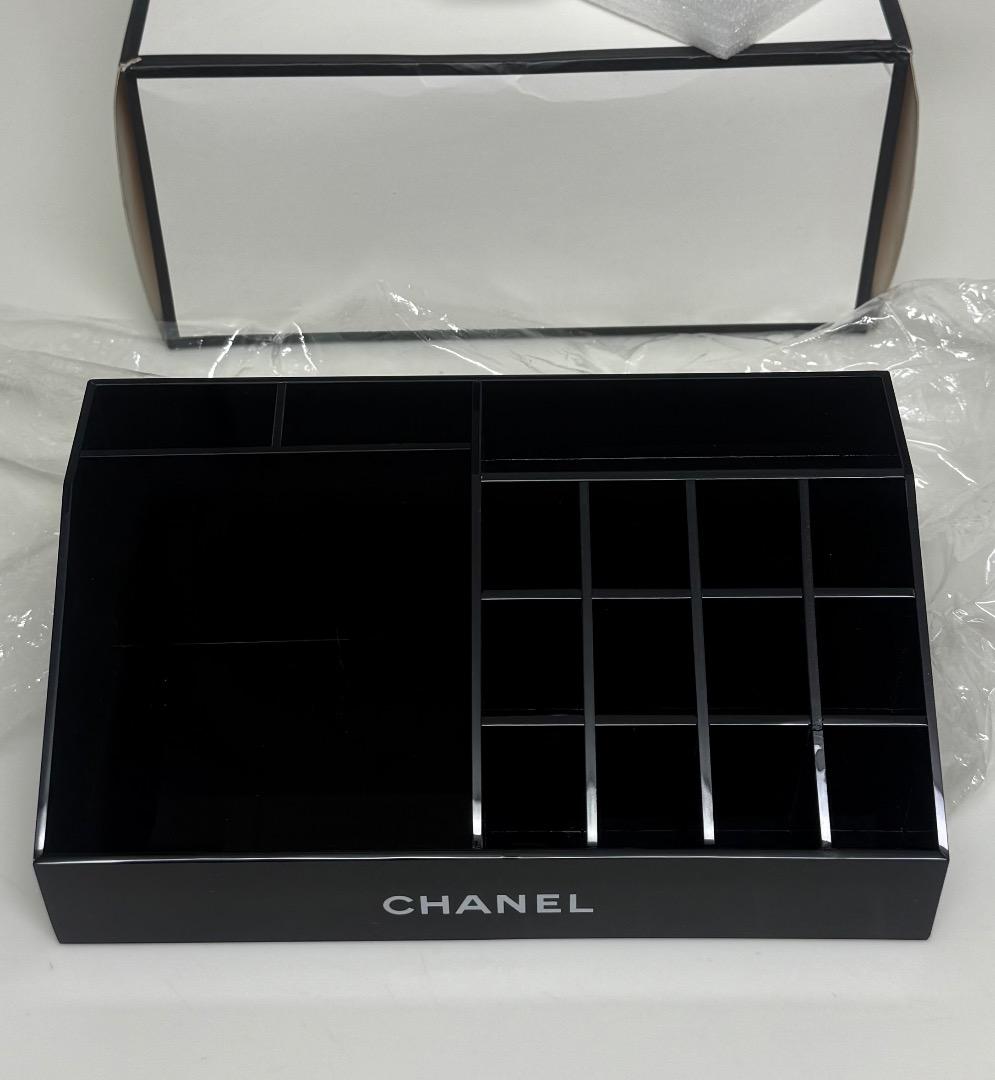 CHANEL コスメケース
