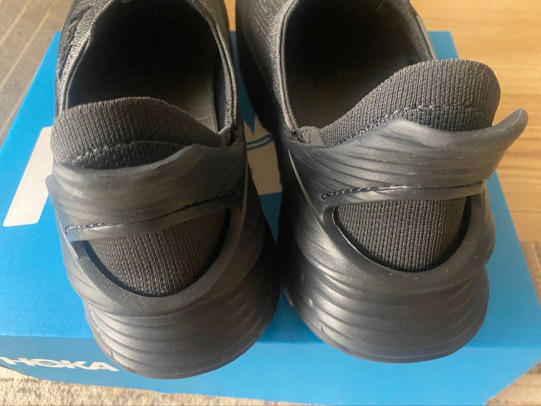 HOKA ブラック スリッポン スニーカー　レストアTC