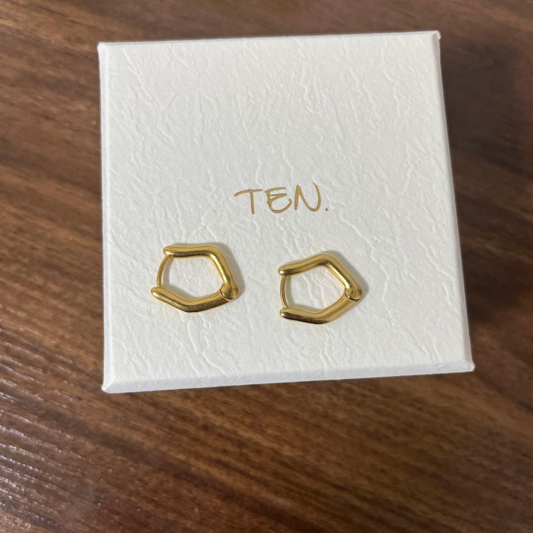 お値下げ‼️TEN. ダガーピアス GD