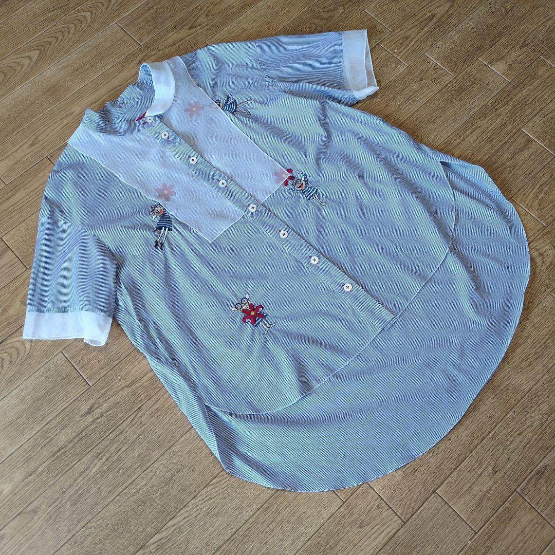 オレボレブラ♥️ぶたさん刺繍ブルーストライプチュール襟袖半袖ブラウス