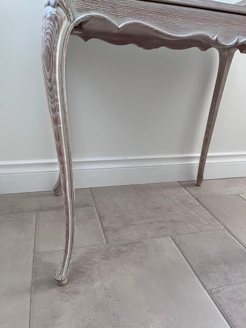 【ドレッサーにぴったり】ガラス天板引き出し付き、優雅なコンソールテーブル