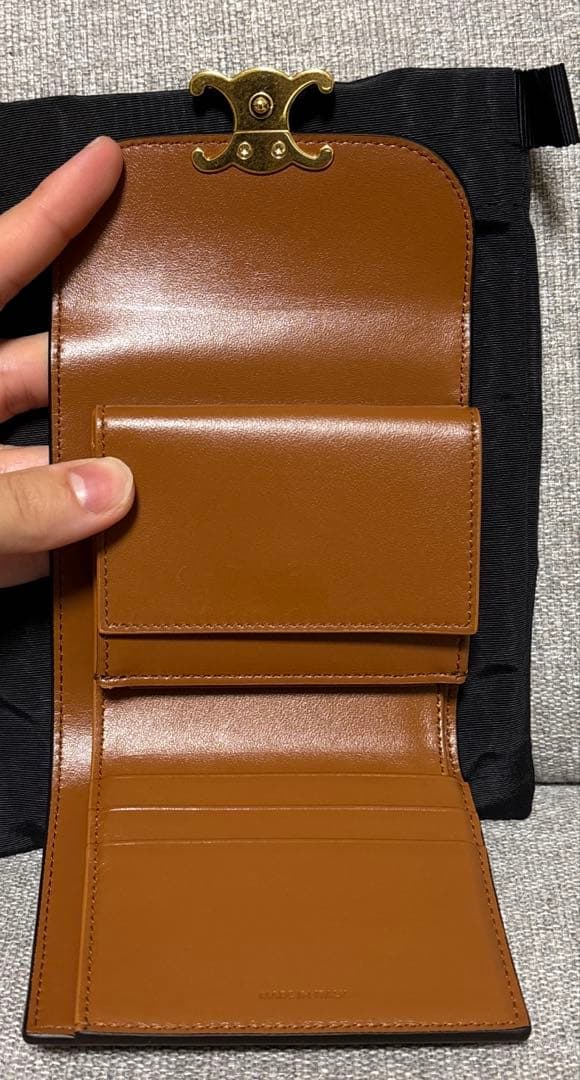 セリーヌ　三つ折り財布　トリオンフ