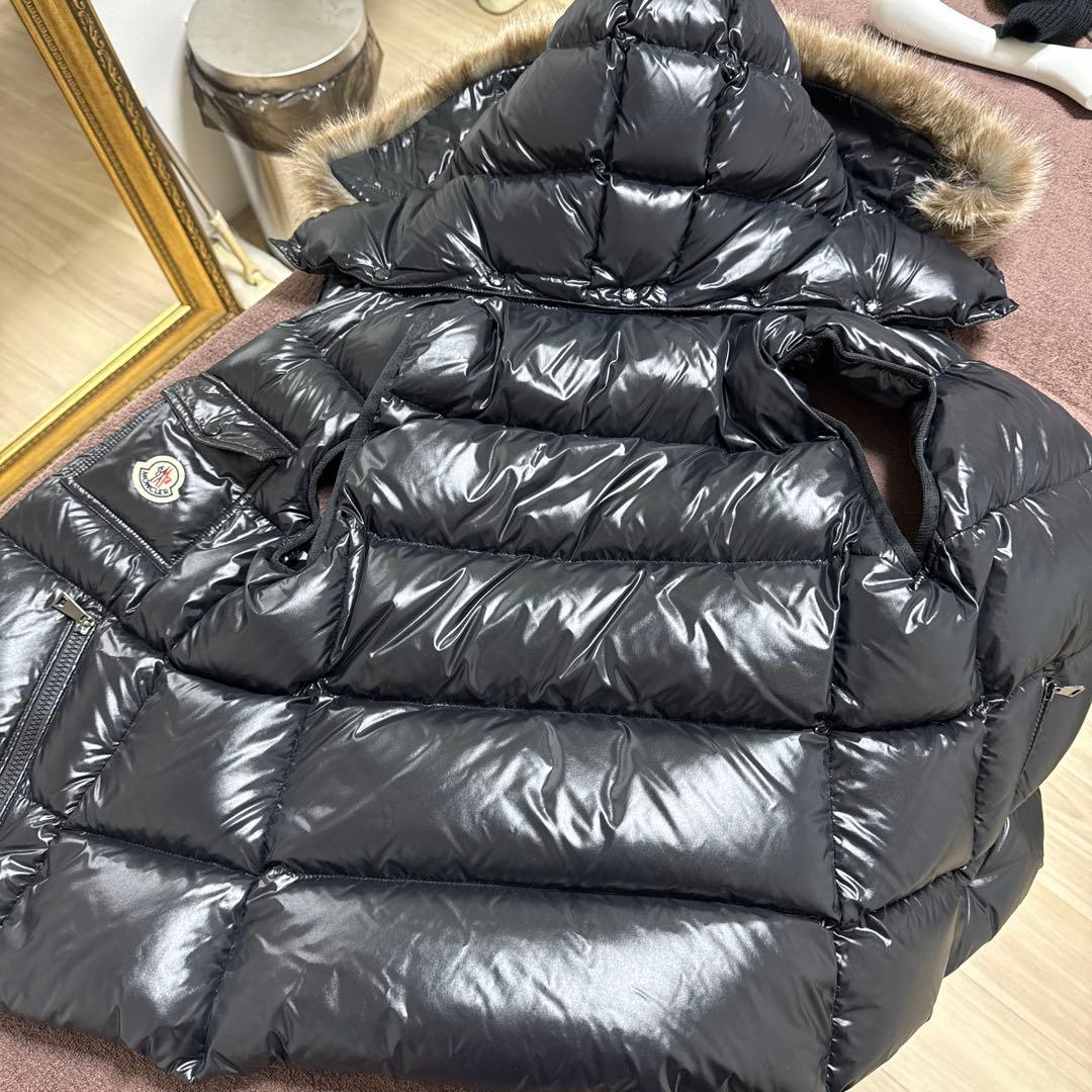MONCLER ブラックファー付きダウンベスト　サイズ　2