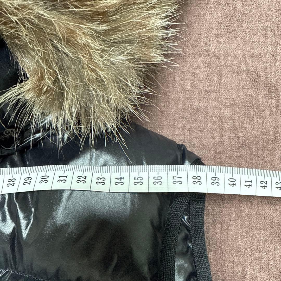 MONCLER ブラックファー付きダウンベスト　サイズ　2