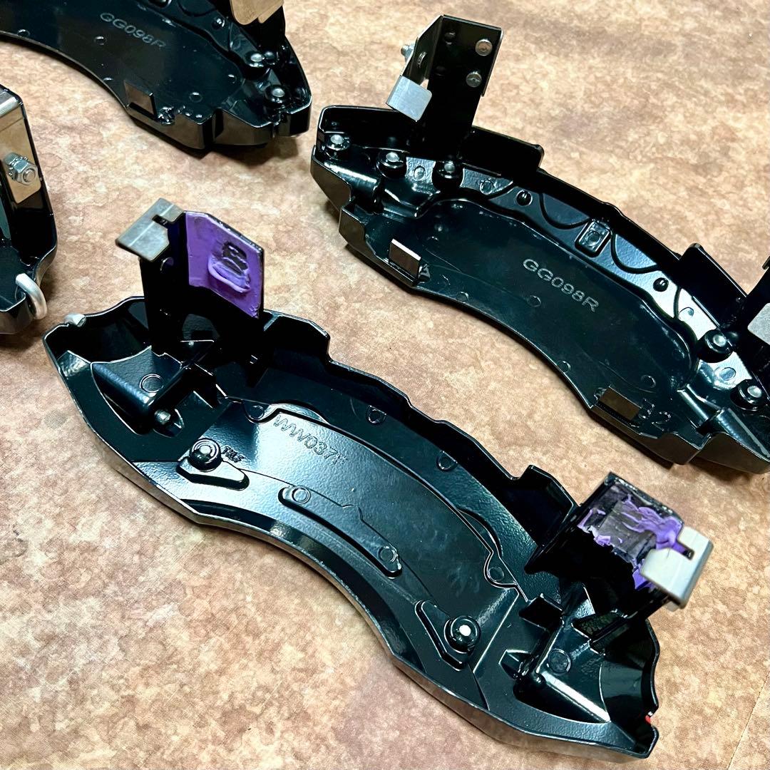 レクサスLBX AWD ブレーキキャリパーカバー