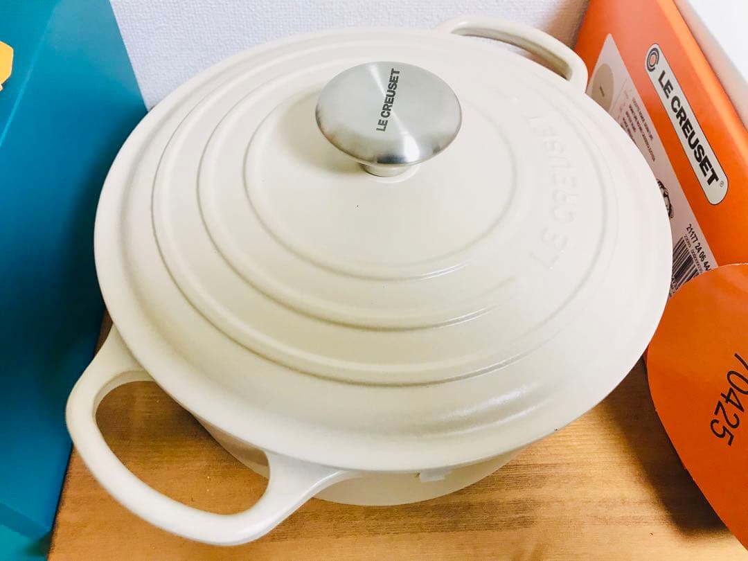 定価48,400円　ルクルーゼ ラウンドキャセロール　24cm