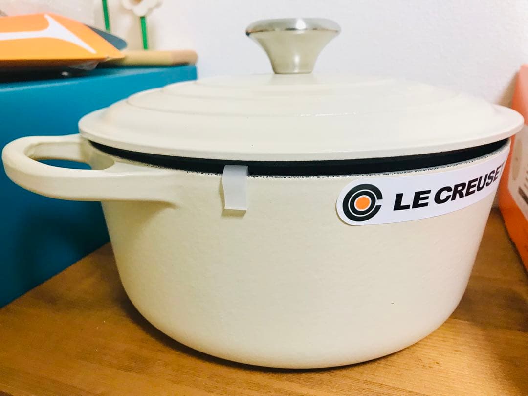 定価48,400円　ルクルーゼ ラウンドキャセロール　24cm