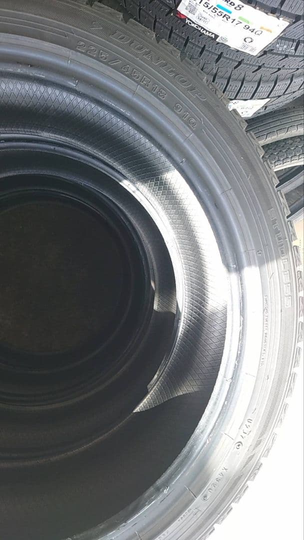 スタッドレスタイヤ 225/45/18インチ