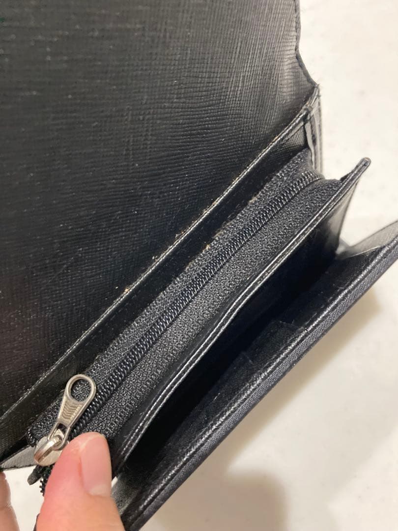 PRADA ブラック ナイロン 二つ折り財布