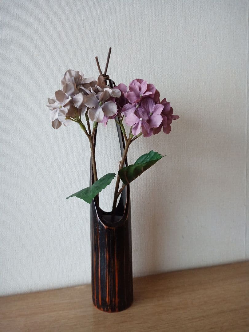 黒竹の花器