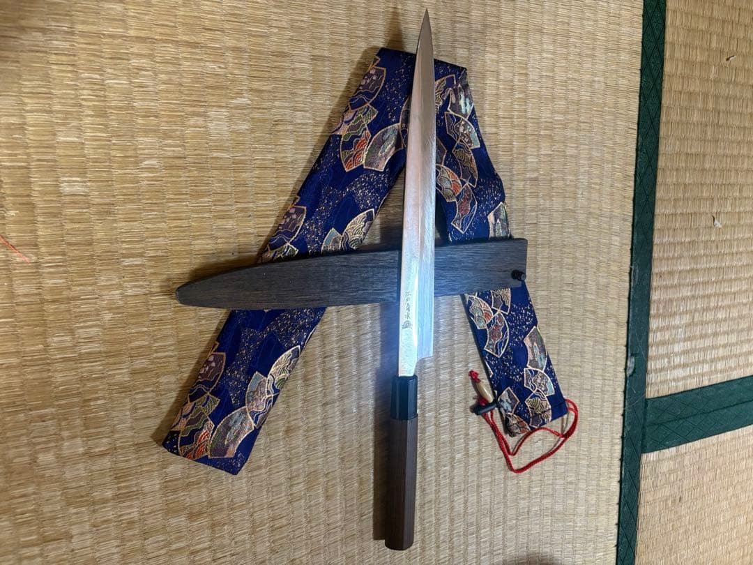 江戸菊水作　刺身包丁　半鏡面仕立　刃渡り約26㎝ 高級金蘭包丁袋付