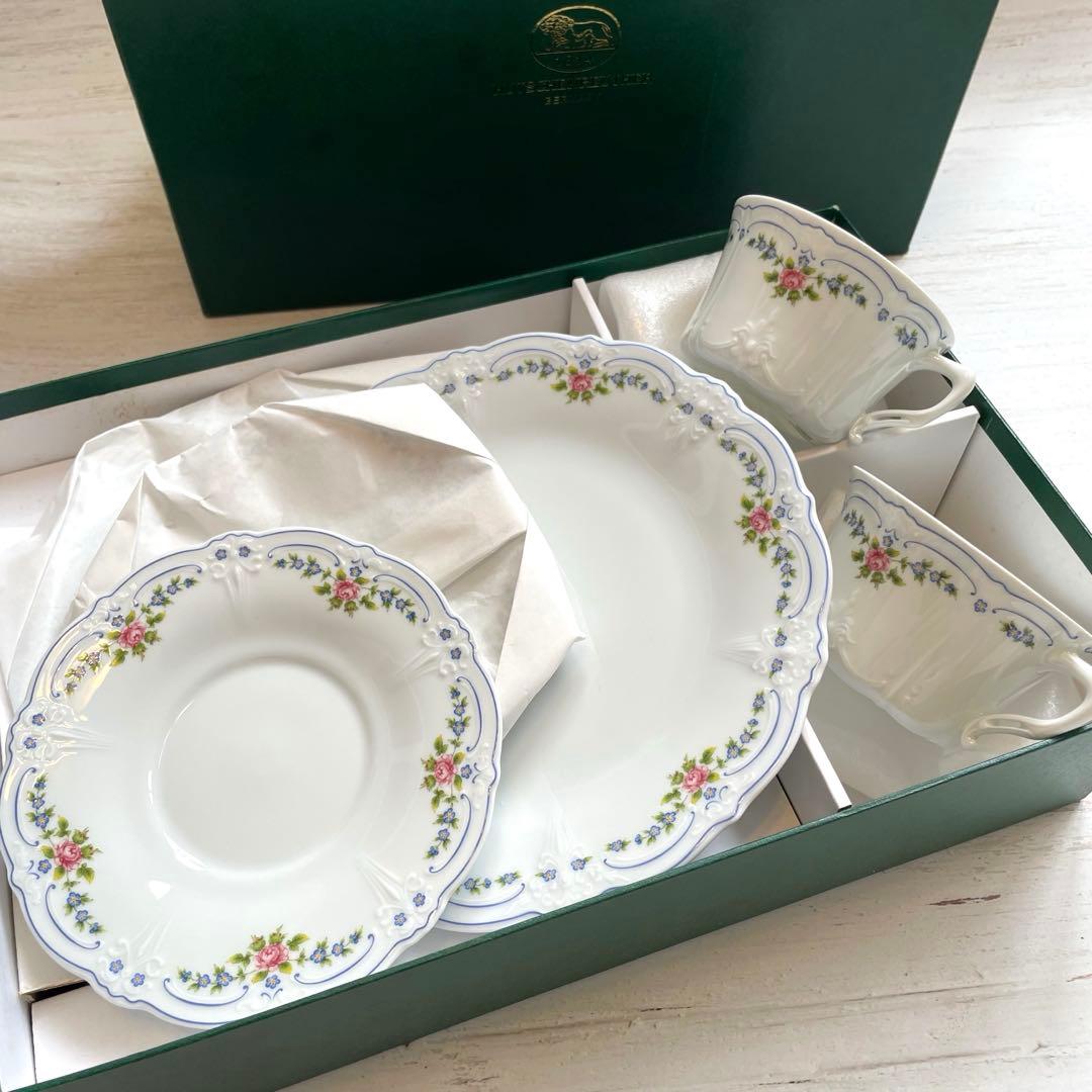 新品箱入りフッチェンロイターイザベル カップ＆ソーサーケーキ皿のペアティーセット