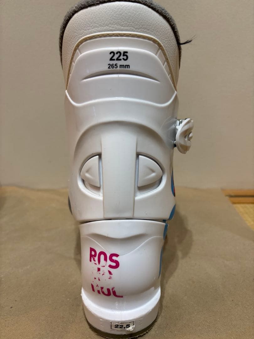 110cm ガールズジュニアスキー4点セット板、ビンディング、ブーツ、ストック付