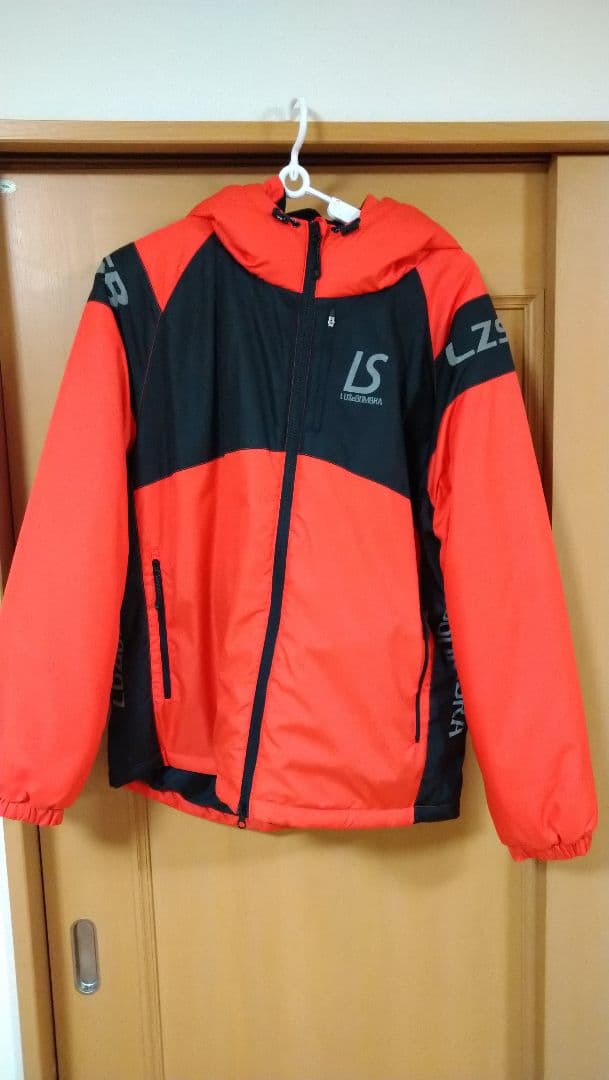 GENIOルースイソンブラ フード付き中綿コート