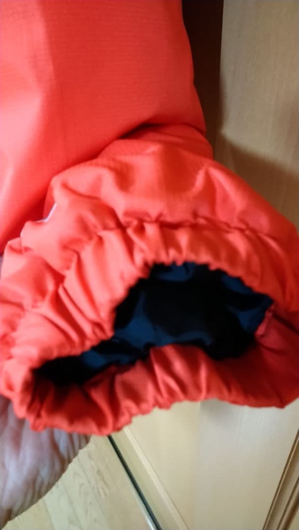 GENIOルースイソンブラ フード付き中綿コート