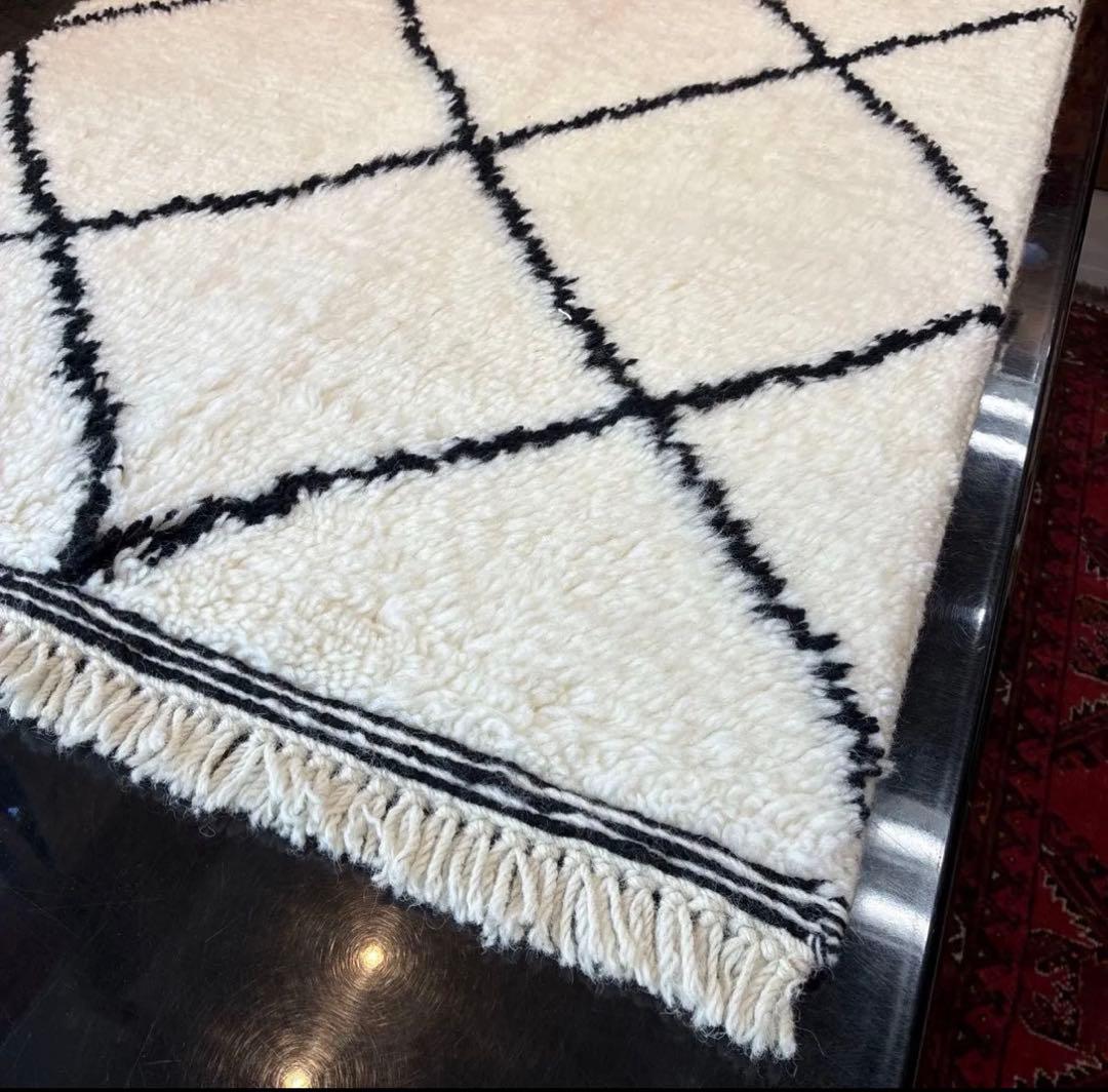 モロッコ ベニワレン ラグ 手織り絨毯 ダイヤ柄　70×120cm