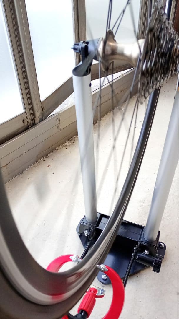 グラベルキングSK 700x26C クリンチャー10sホイールスプロケ付き